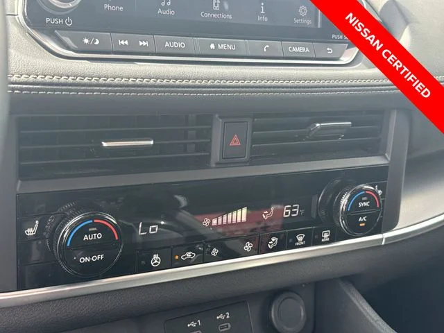 Used 2024 Beige/tan Nissan SV image 18