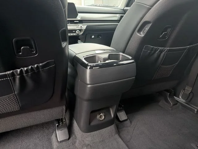 Used 2024 Silver Kia S image 23