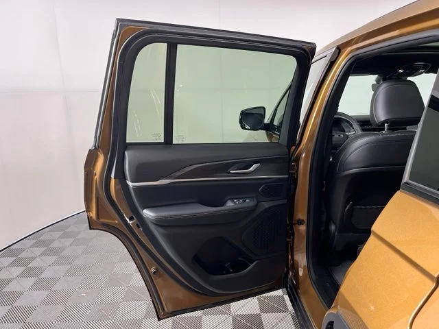 Used 2026 Brown Jeep Limited image 39