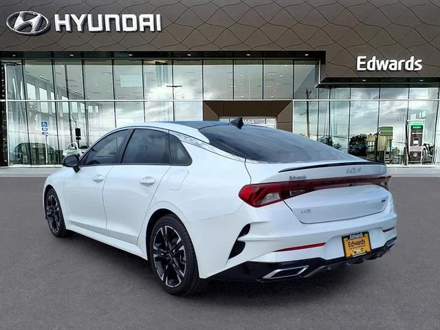 Used 2023 White Kia GT-Line image 5