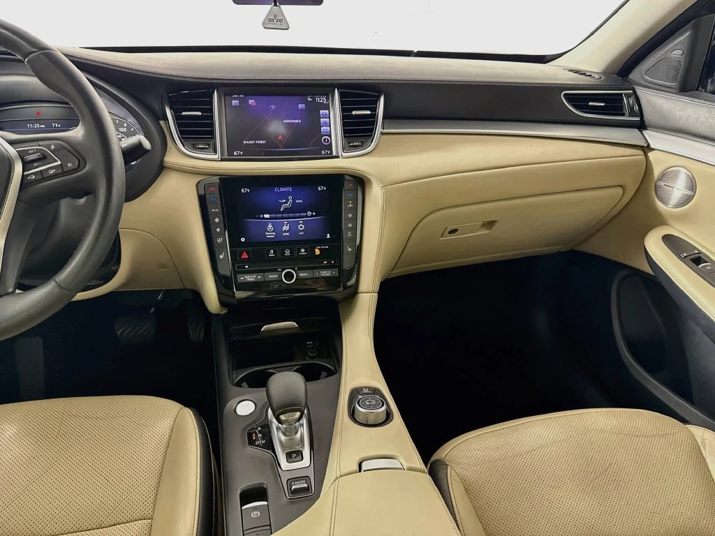 Used 2019 Black INFINITI ESSENTIAL image 30