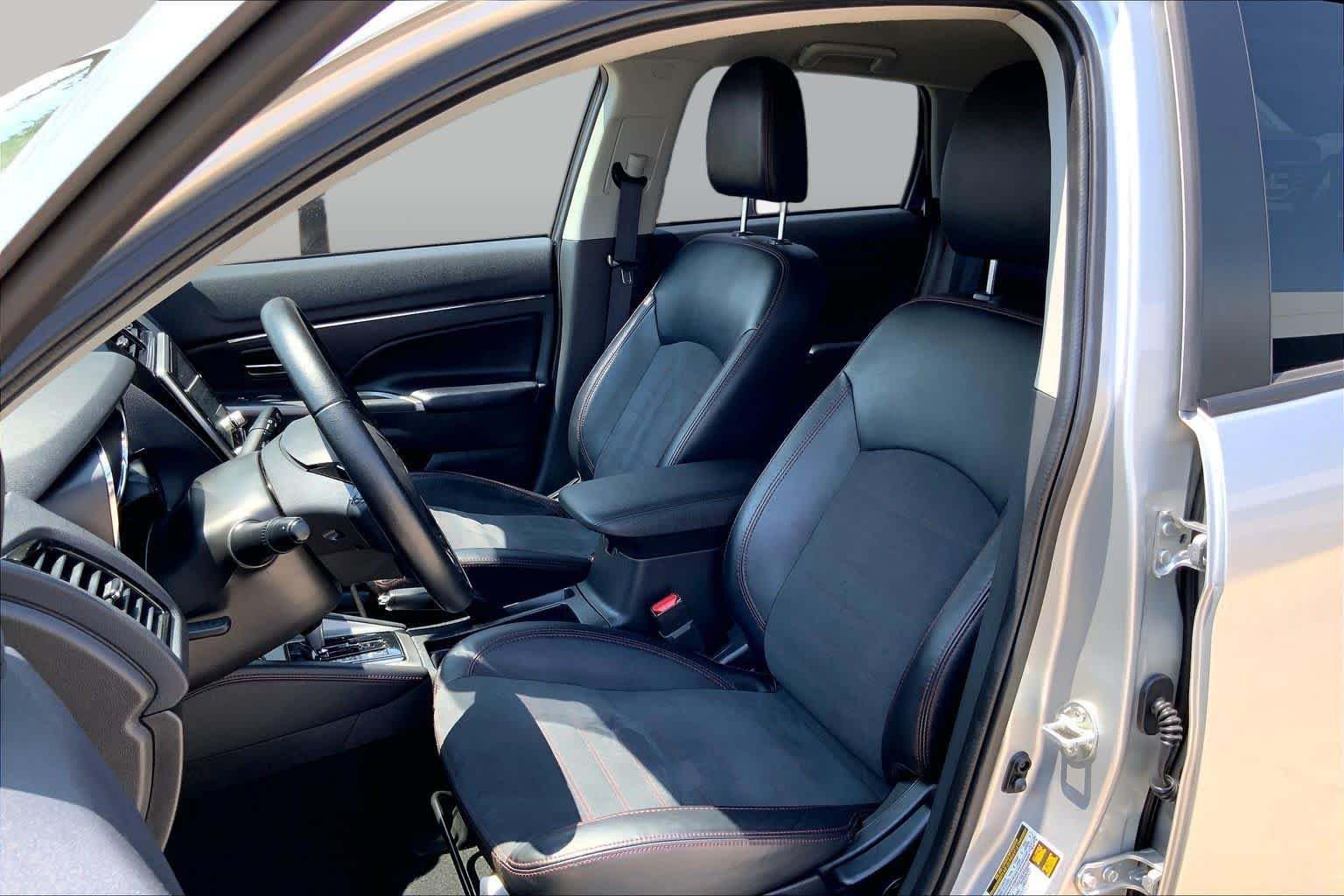 Pre-Owned 2025 Mitsubishi Outlander Sport SE