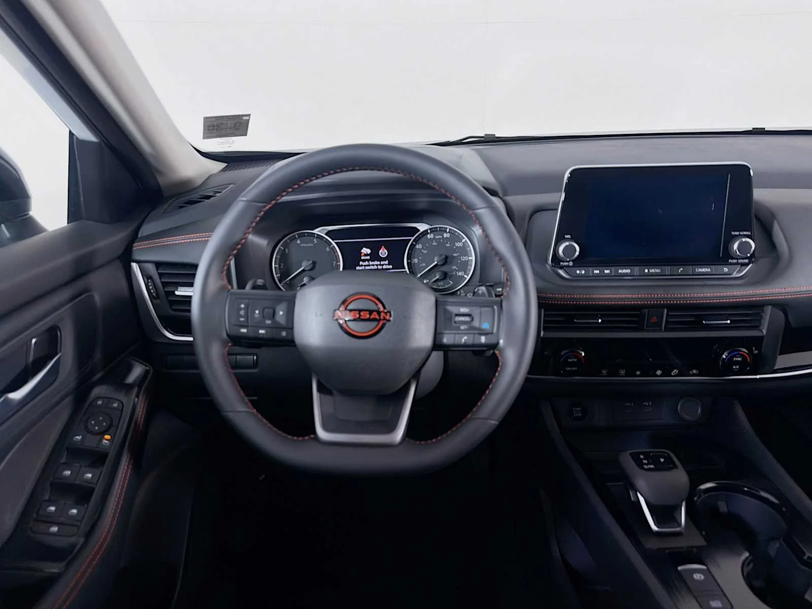 Certified Used 2025 Everest White Pearl Nissan Rock Creek image 19
