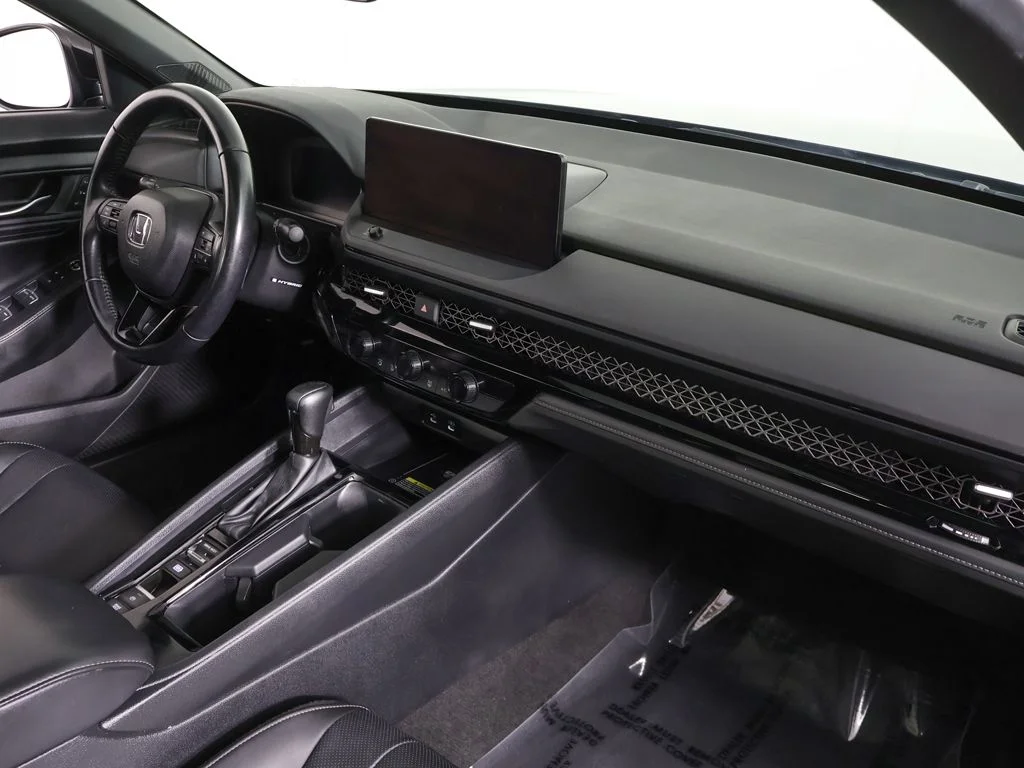 Used 2025 Crystal Black Pearl Honda Sport-L image 26