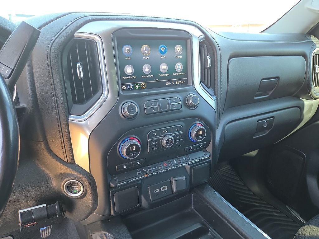 Used 2020 Iridescent Pearl Tricoat Chevrolet RST image 24