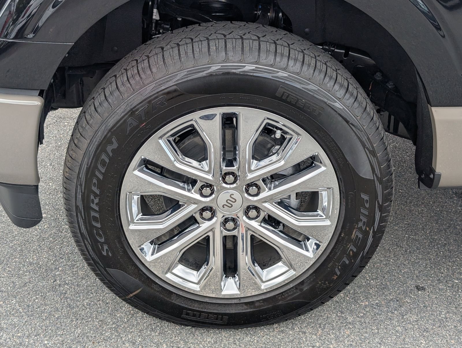 New 2026 Agate Black Metallic Ford King Ranch image 13
