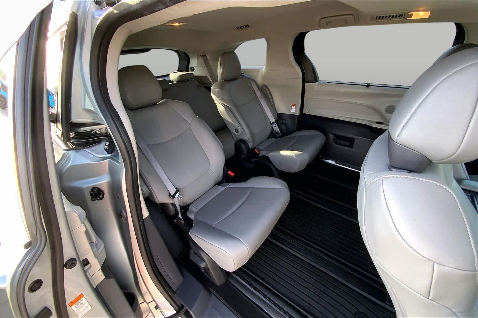 Used 2022 Celestial Silver Metallic Toyota XLE image 19