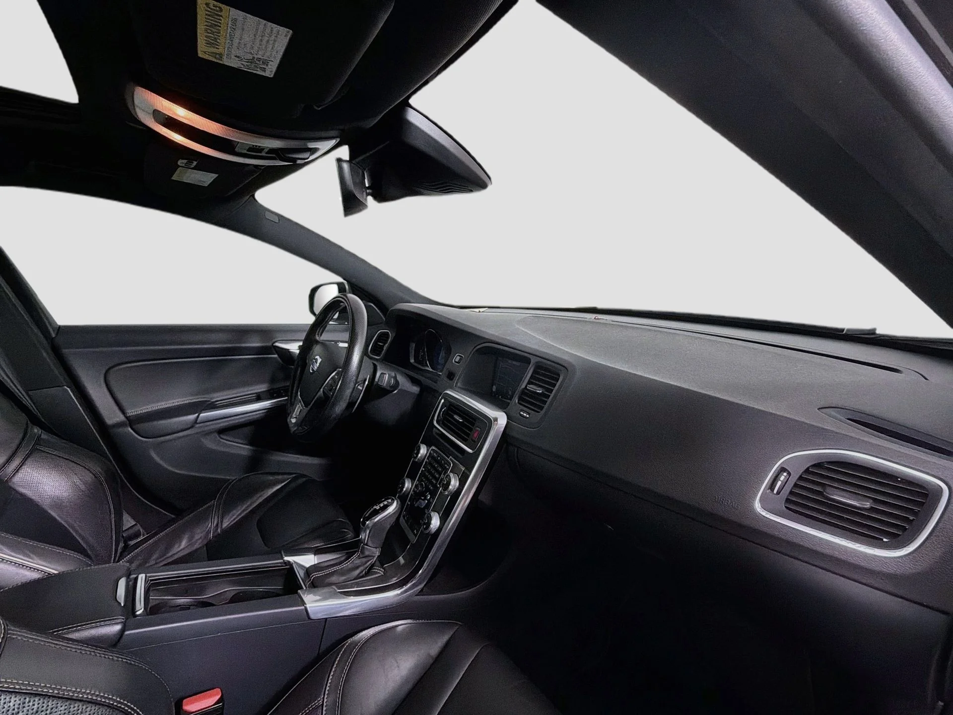 Used 2016 Black Volvo T6 Drive-E R-Design image 30