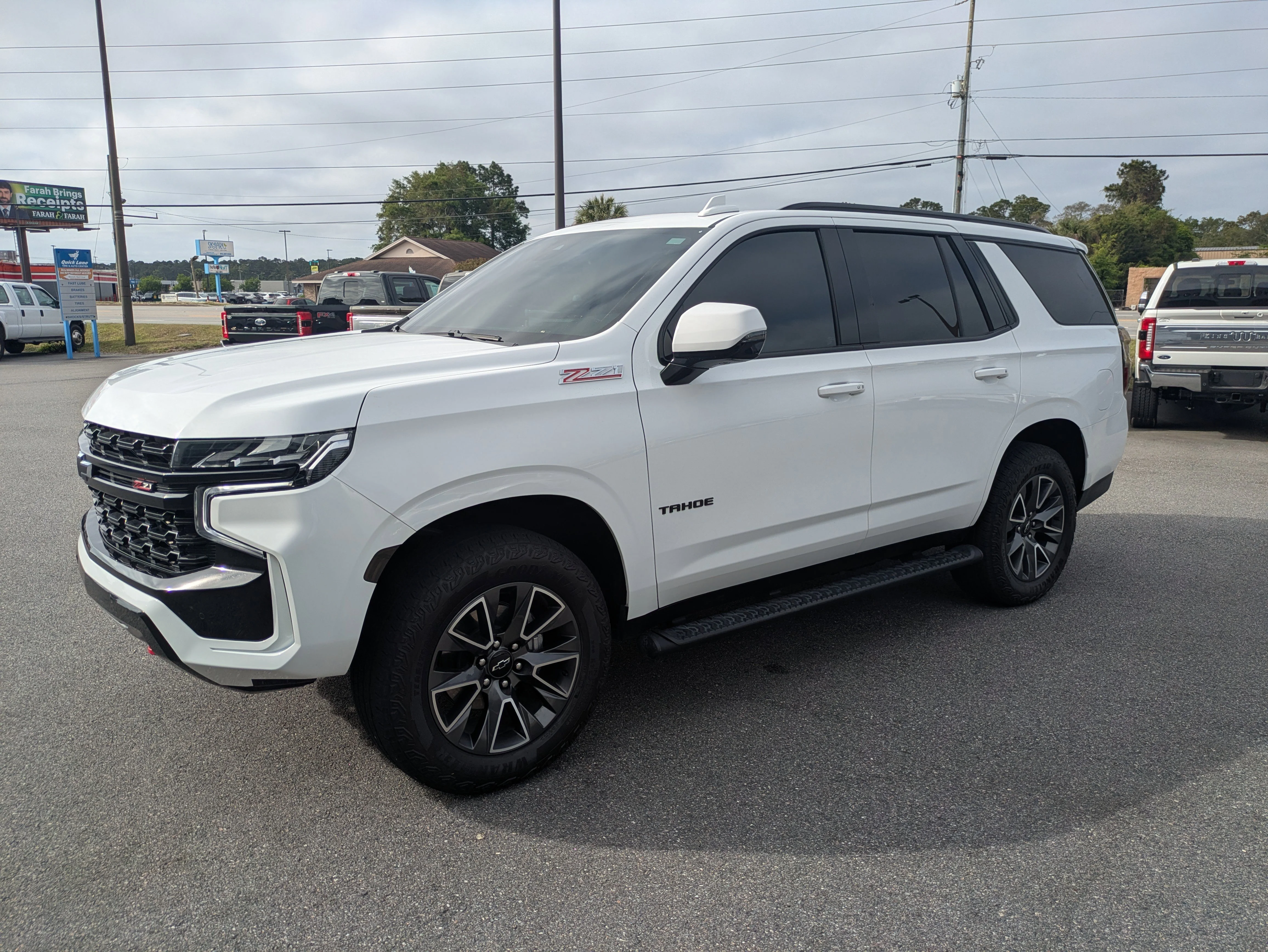 Used 2024 Summit White Chevrolet Z71 w/Luxury Pkg, Leather Quad Buckets, Panoramic Moonroof, & 3rd Row Seat image 8