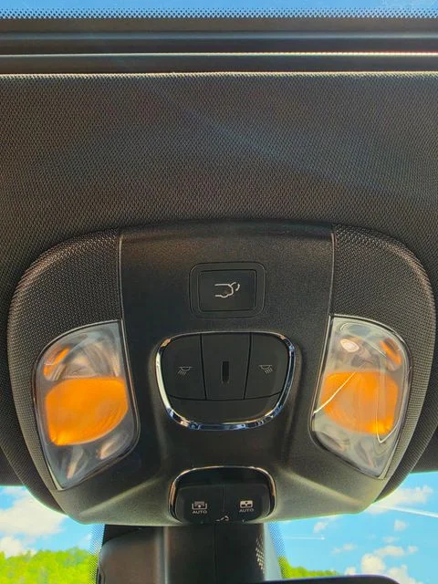 Used 2023 White Jeep Limited image 22