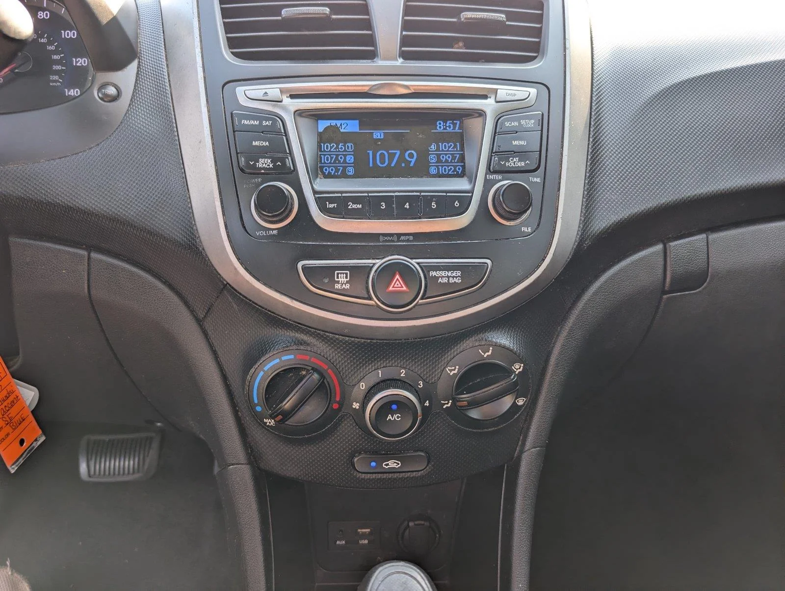 Used 2017 Pacific Blue Pearl Hyundai SE image 15