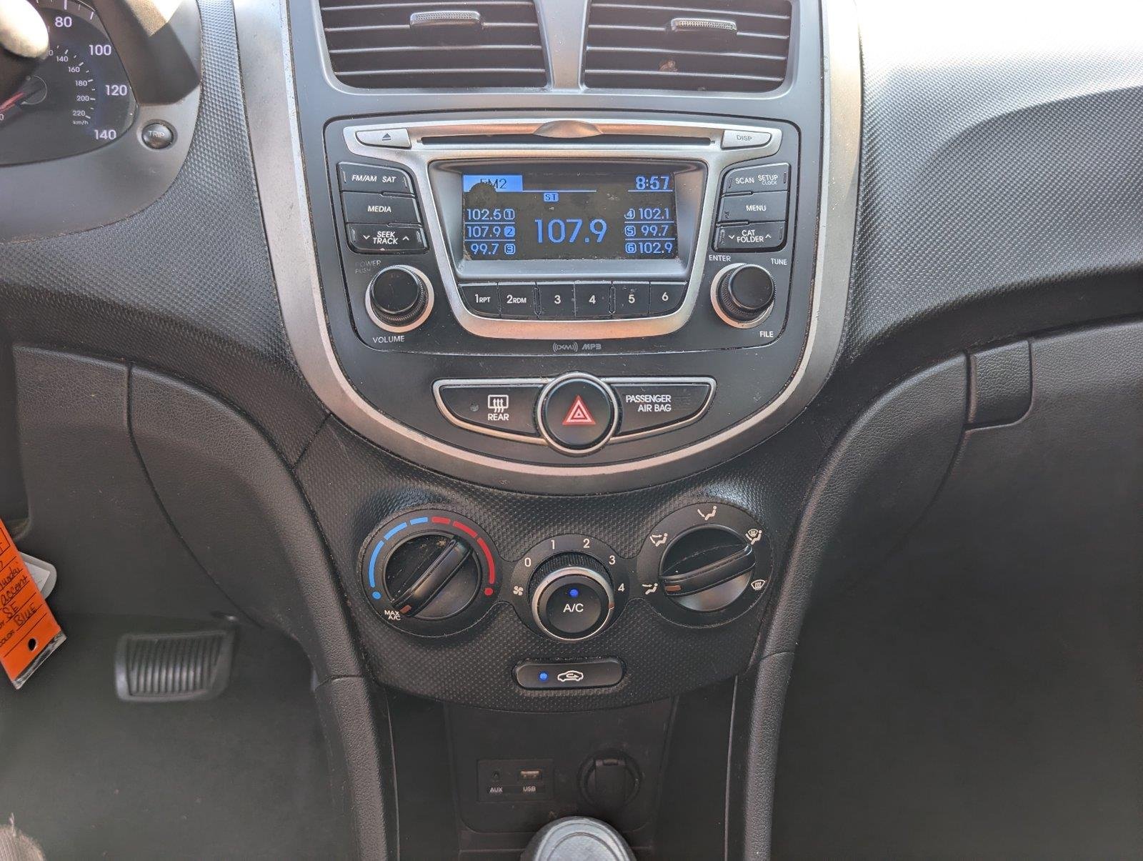 Used 2017 Pacific Blue Pearl Hyundai SE image 15