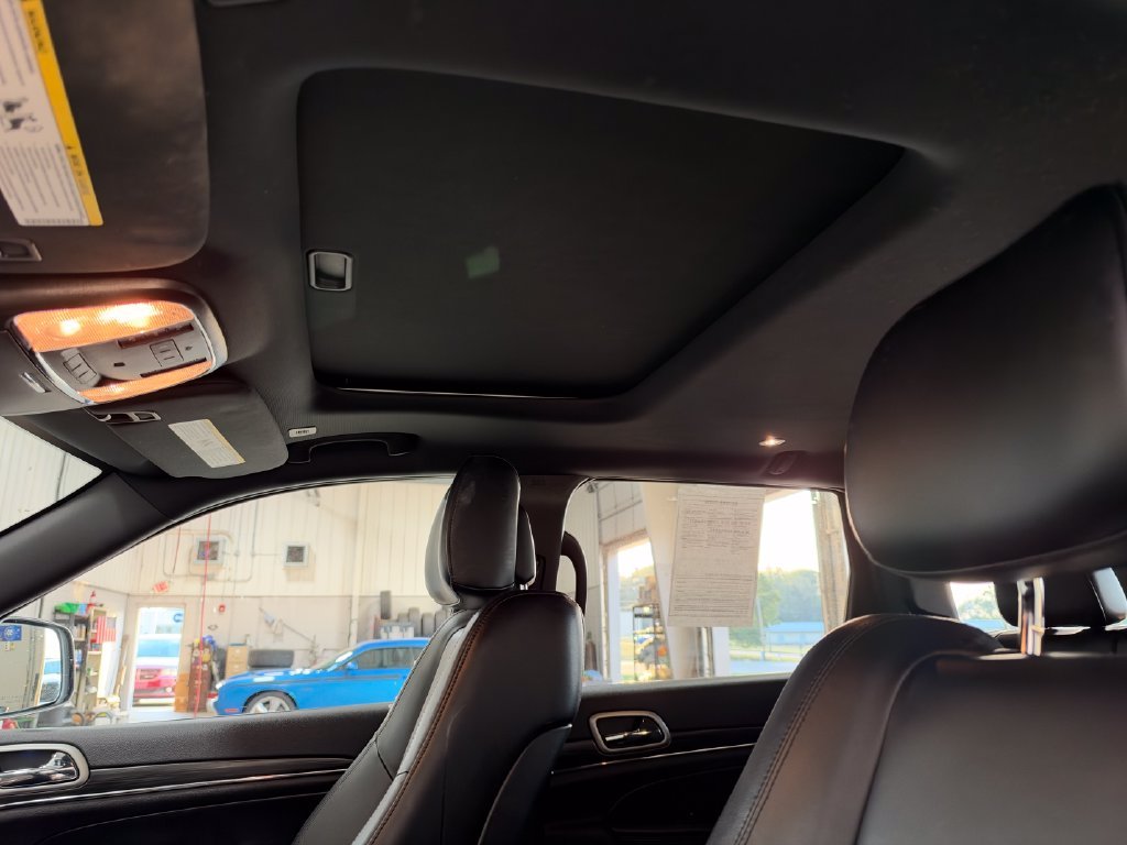 Used 2021 Gray Jeep Limited image 19