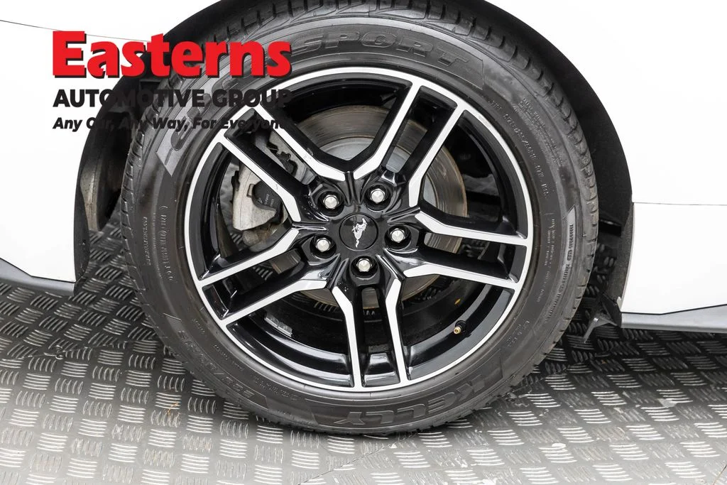 Used 2022 White Ford EcoBoost Premium image 27