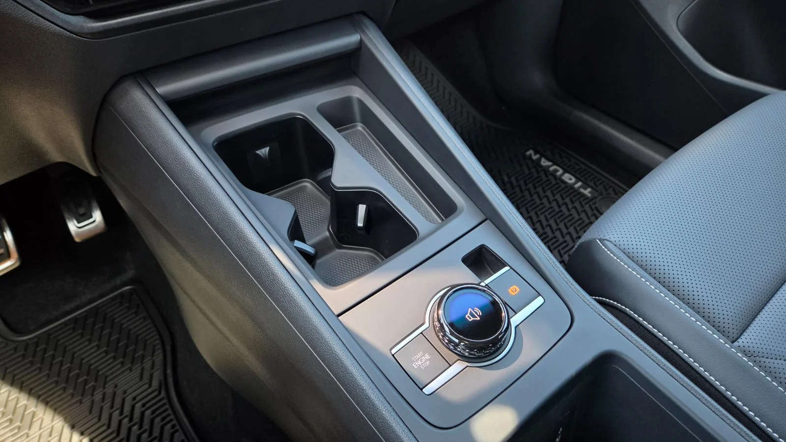 New 2026 Monterey Blue Pearl Volkswagen SE R-Line Black image 36