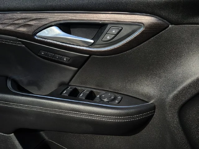 Used 2022 Satin Steel Gray Metallic Buick Avenir image 20