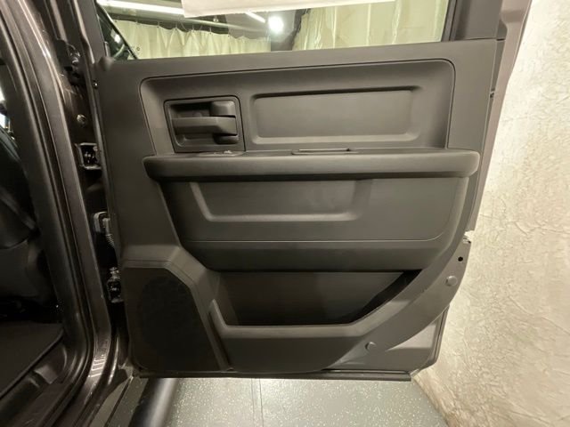 New 2026 Granite Crystal Metallic Clearcoat RAM Tradesman image 24