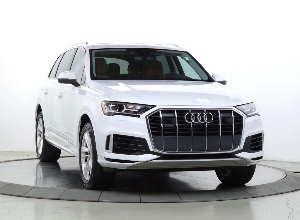 2023 Audi Q7 55 Premium Plus quattro Tiptronic's photo