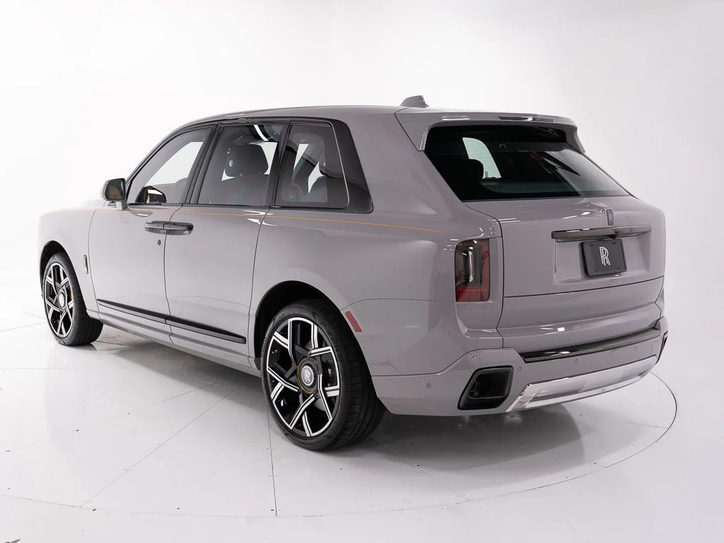 New 2027 Tempest Grey Rolls-Royce Black Badge image 3