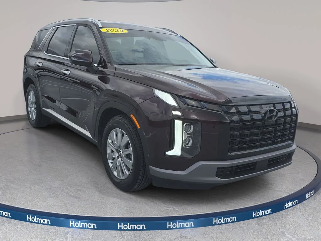 Used 2024 Red Hyundai SEL image 4