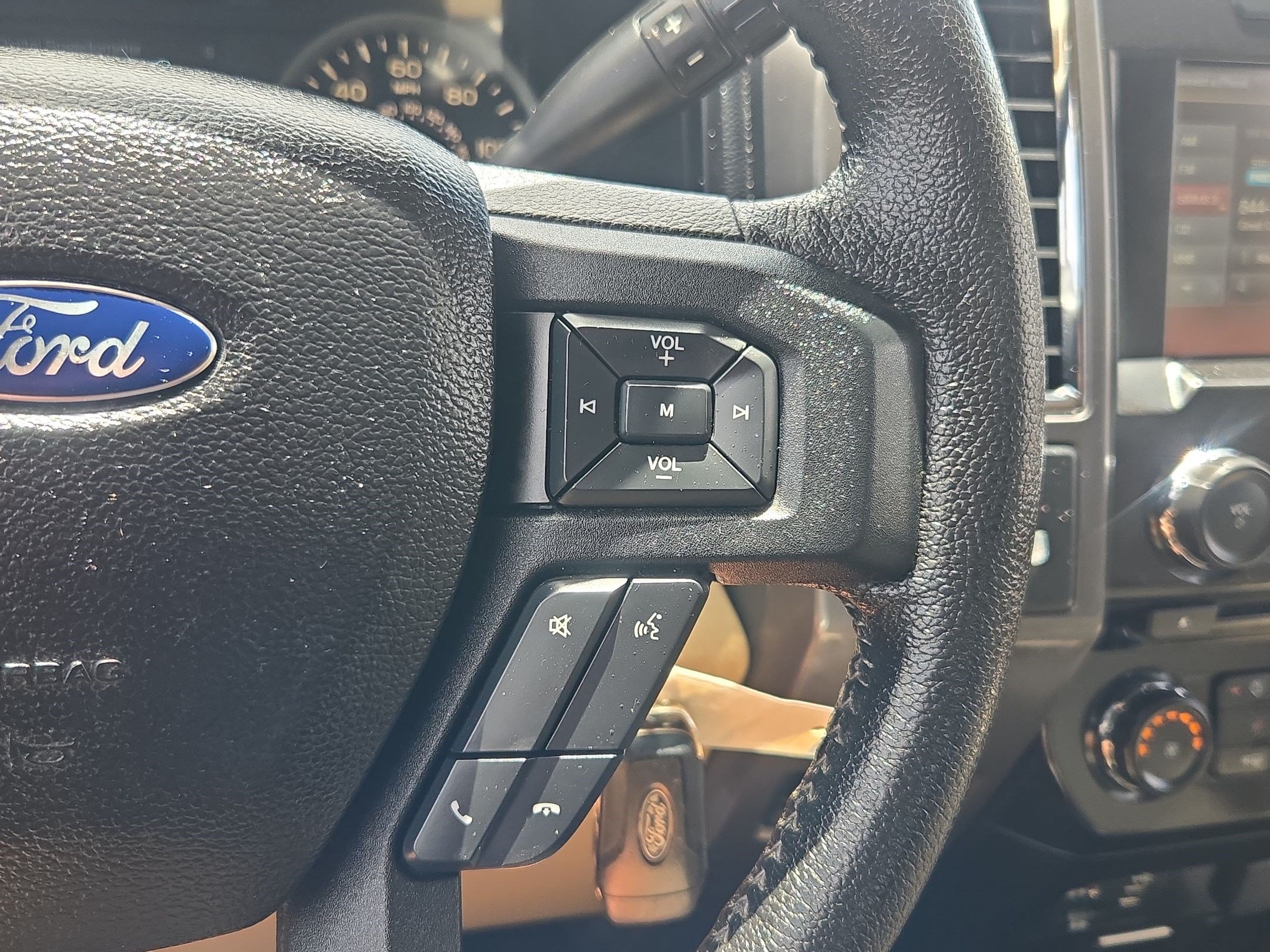 Used 2015 Blue Jeans Metallic Ford XLT image 16