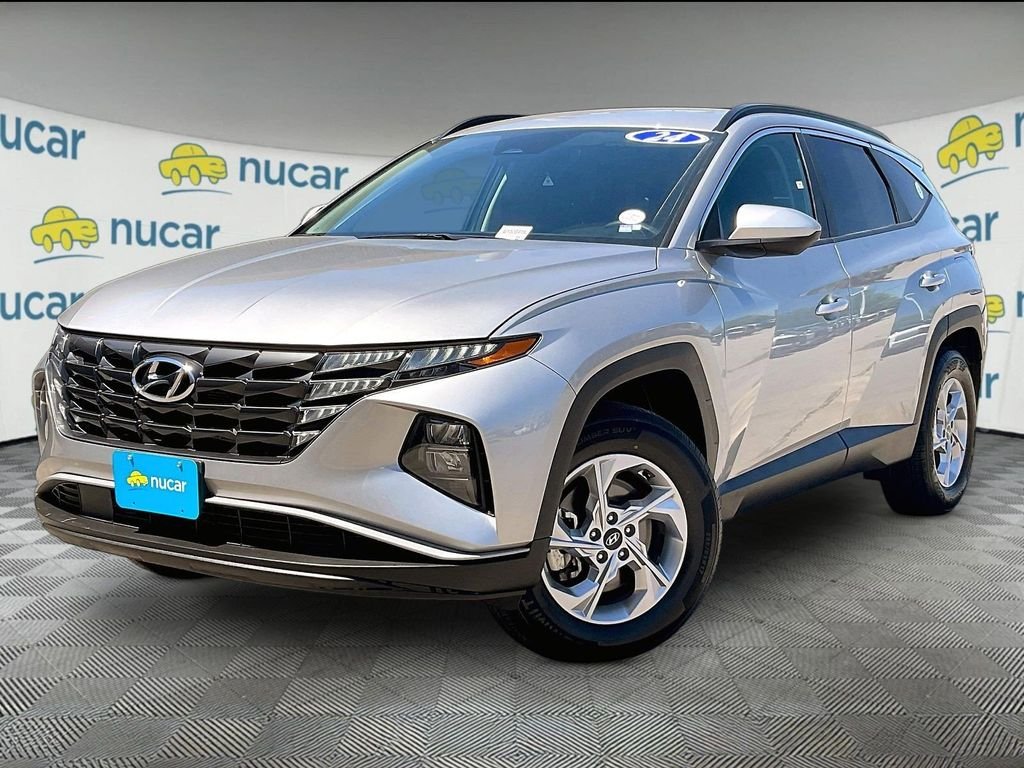 Used 2024 Silver Hyundai SEL image 3