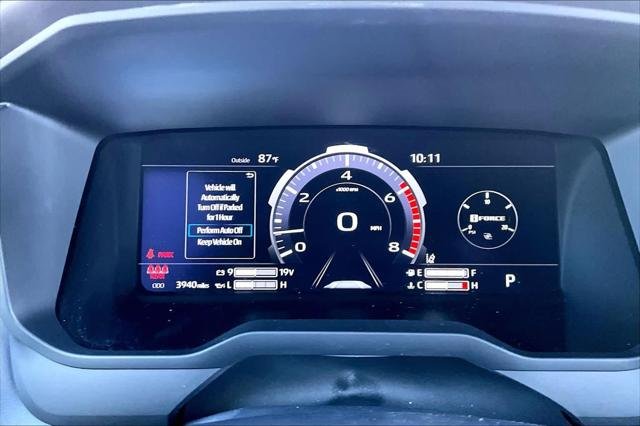 Certified Used 2026 WIND CHILL PEARL Toyota  image 23
