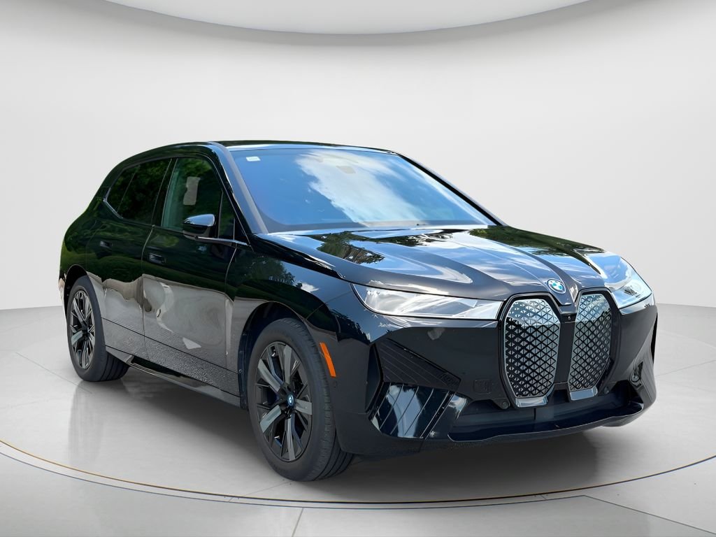 Used 2024 Black BMW xDrive50 image 3