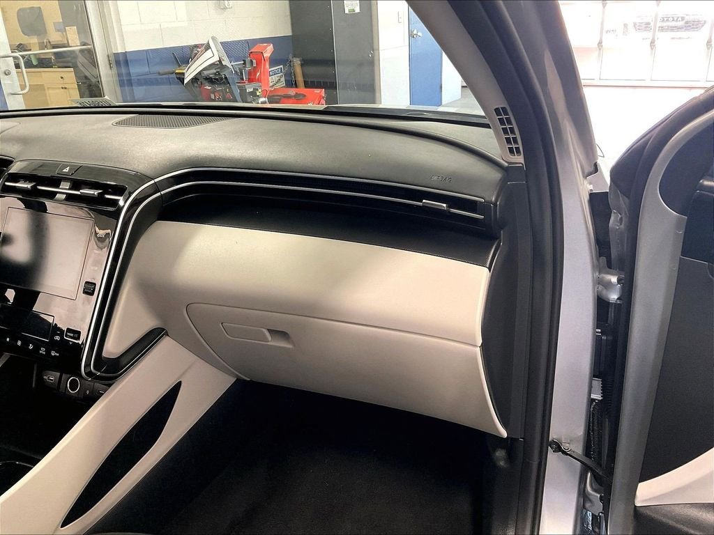 Used 2024 Silver Hyundai SEL image 13