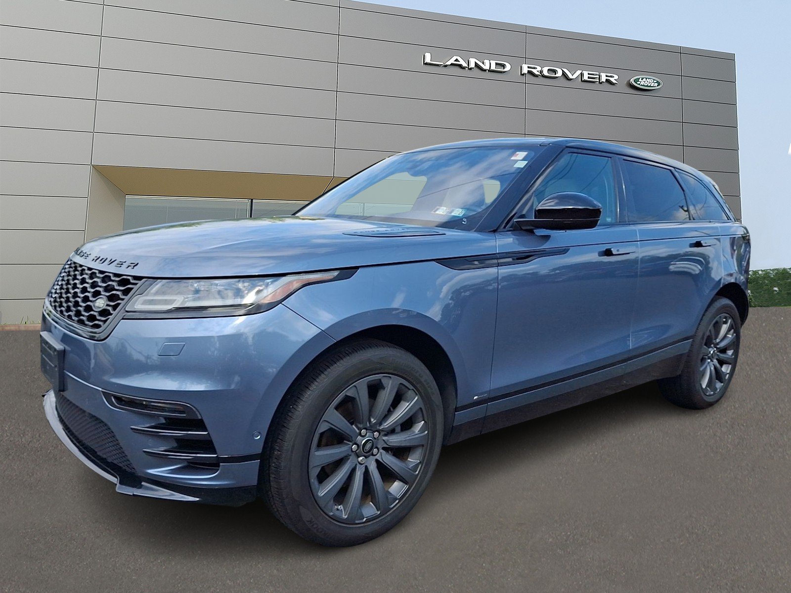 Used 2019 Byron Blue Metallic - 1CK Land Rover P250 R-Dynamic SE image 1