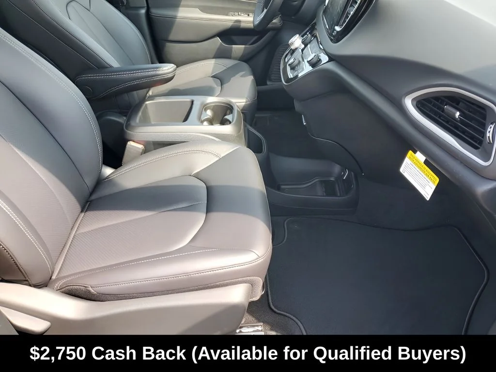 2026 Chrysler Voyager LX - Photo 19