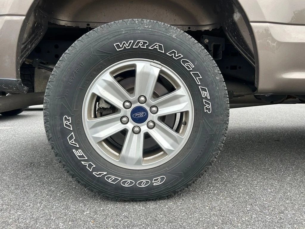 Certified Used 2019 Gray Ford XLT image 24