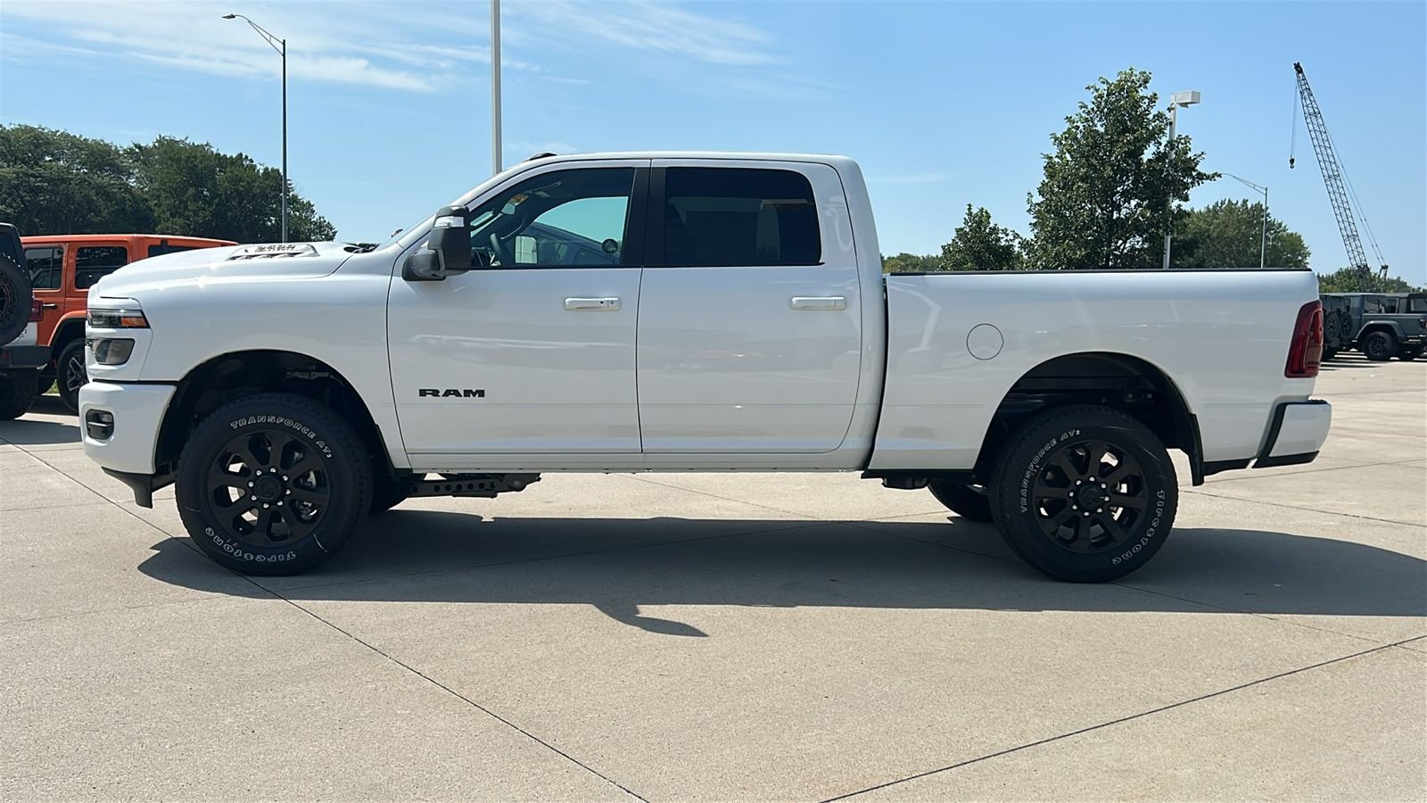 New 2026 Bright White Clear-Coat Exterior Paint RAM Laramie image 7
