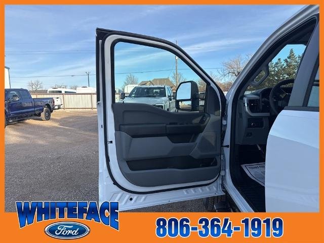 New 2026 Oxford White Ford XL image 46