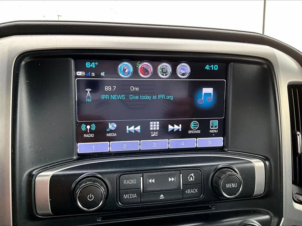 Used 2018 Gray GMC SLT image 17