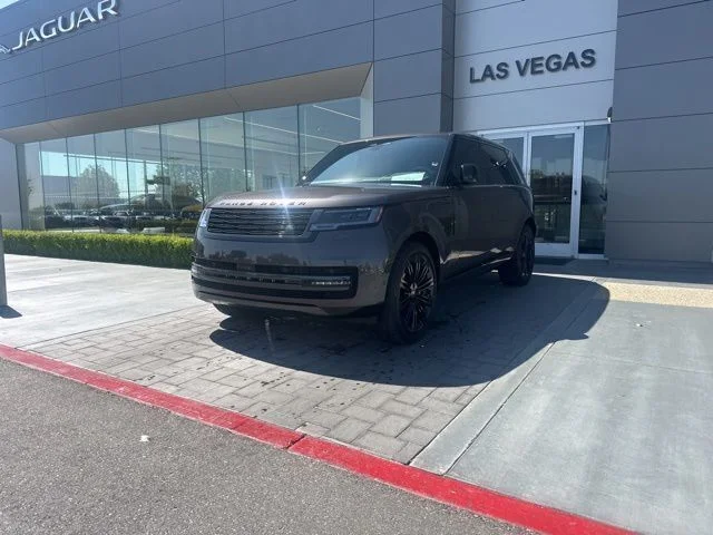 2025 Land Rover Range Rover 3.0 SE LWB 7's photo