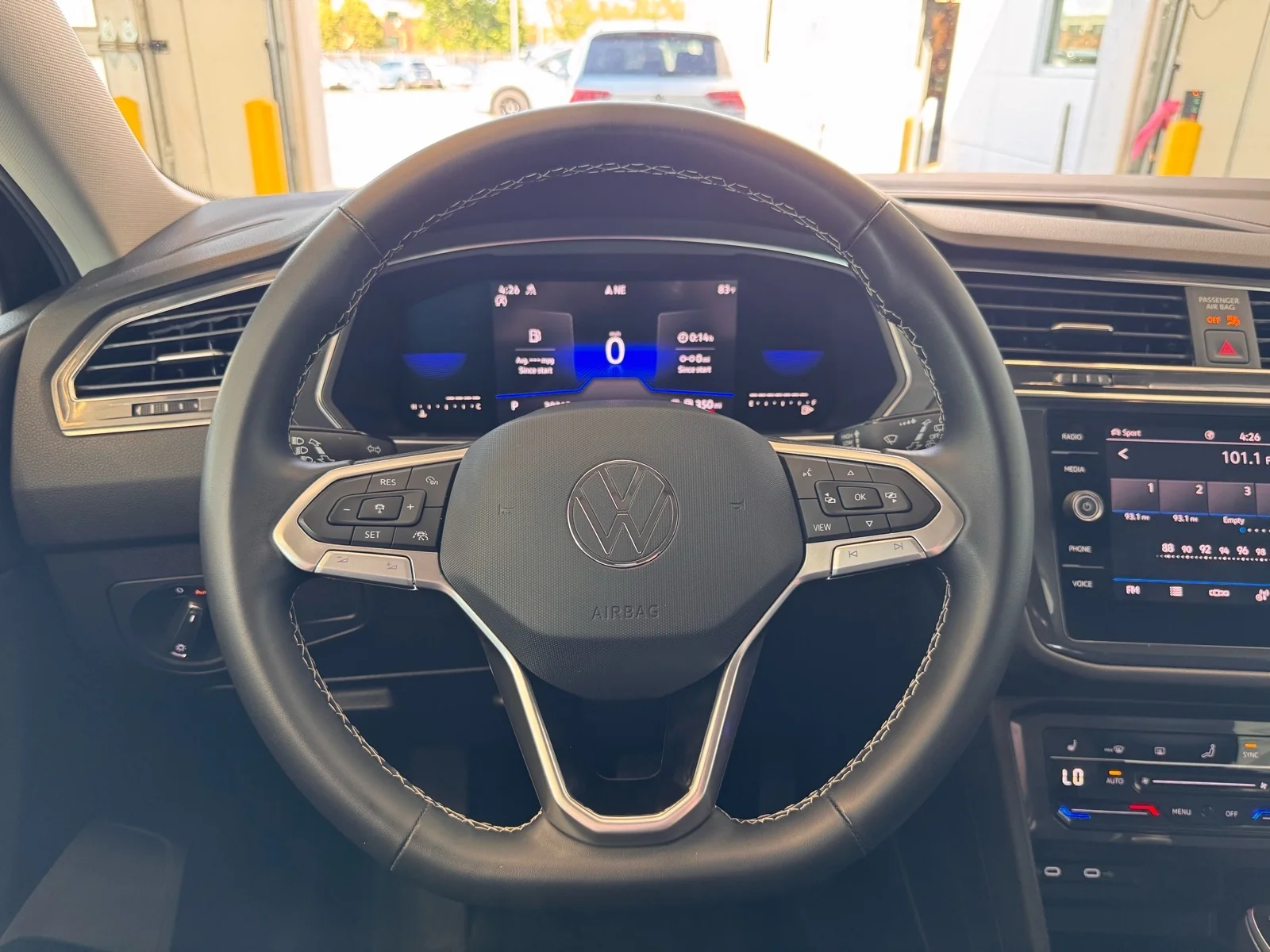 Used 2023 Black Volkswagen 2.0T SE 4MOTION image 19