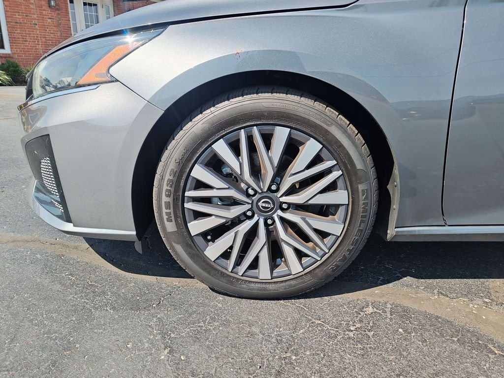 Used 2023 Gray Nissan 2.5 SV image 10