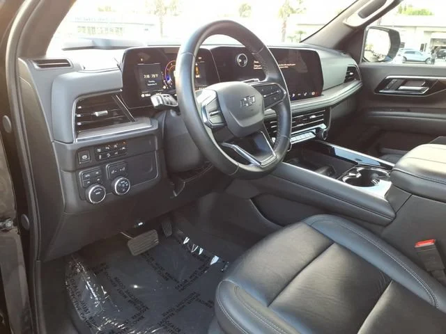Used 2025 Black Chevrolet Z71 image 18