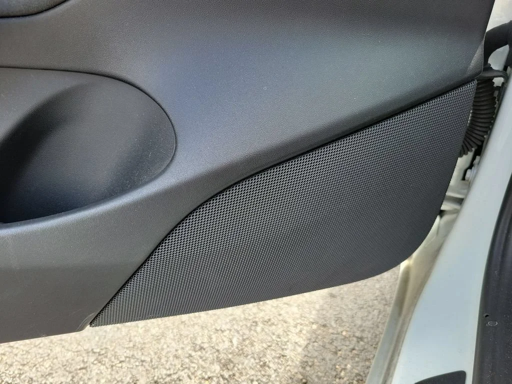 Used 2022 White Tesla RWD image 22