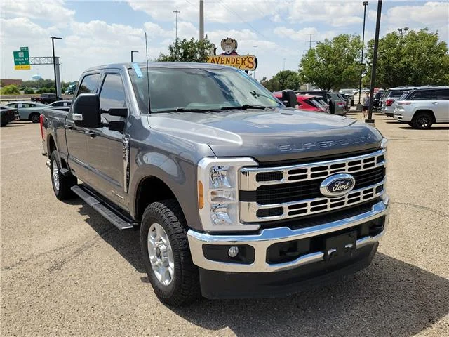 Used 2025 Gray Ford XLT 4x4  Crew Cab 6.75 ft. box 160 in. WB SRW image 6