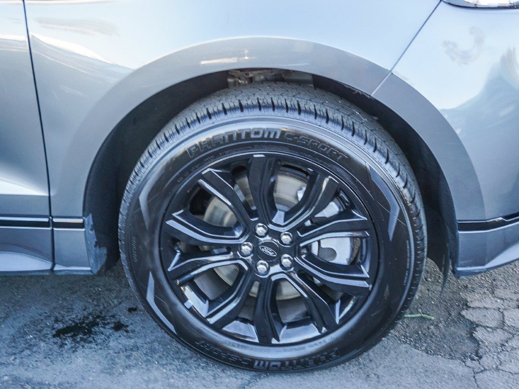 Used 2023 Gray Ford SE image 10