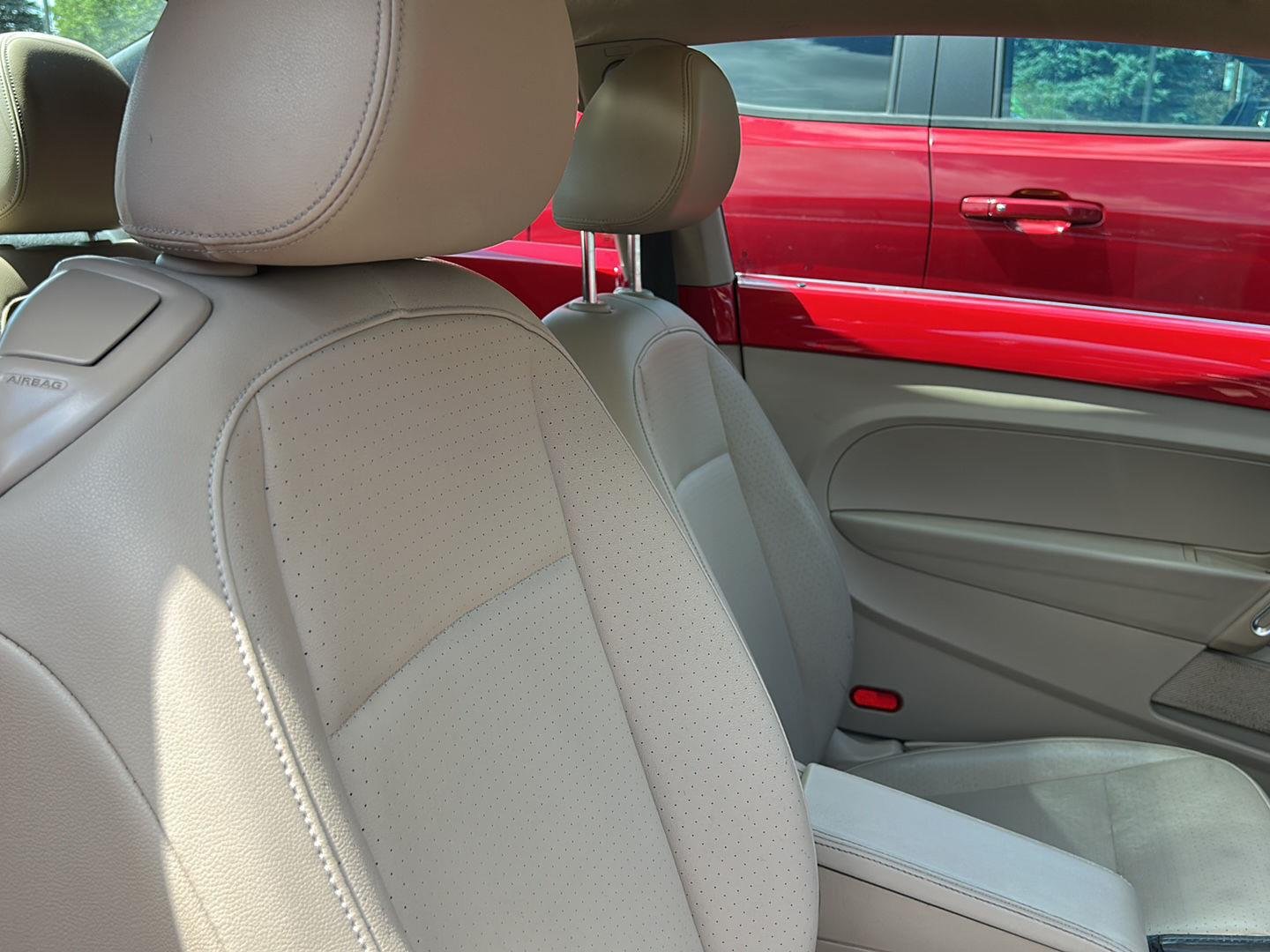 Used 2019 Tornado Red Volkswagen SE image 7