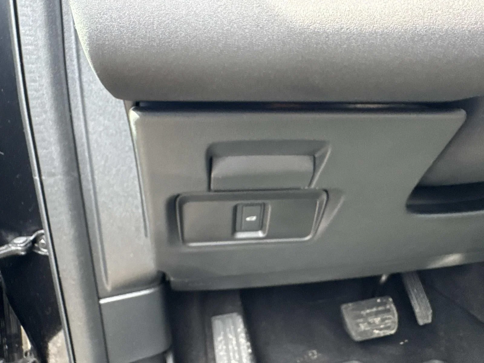 Certified Used 2025 Black Land Rover S image 21