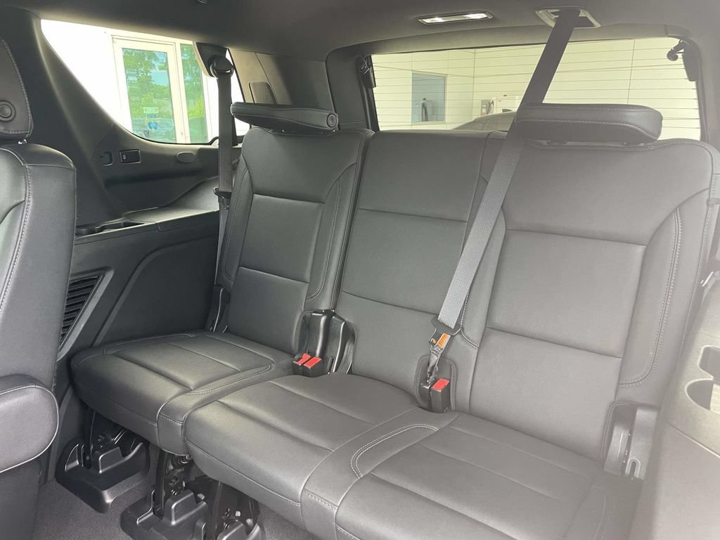 Used 2023 Black Chevrolet Z71 image 10