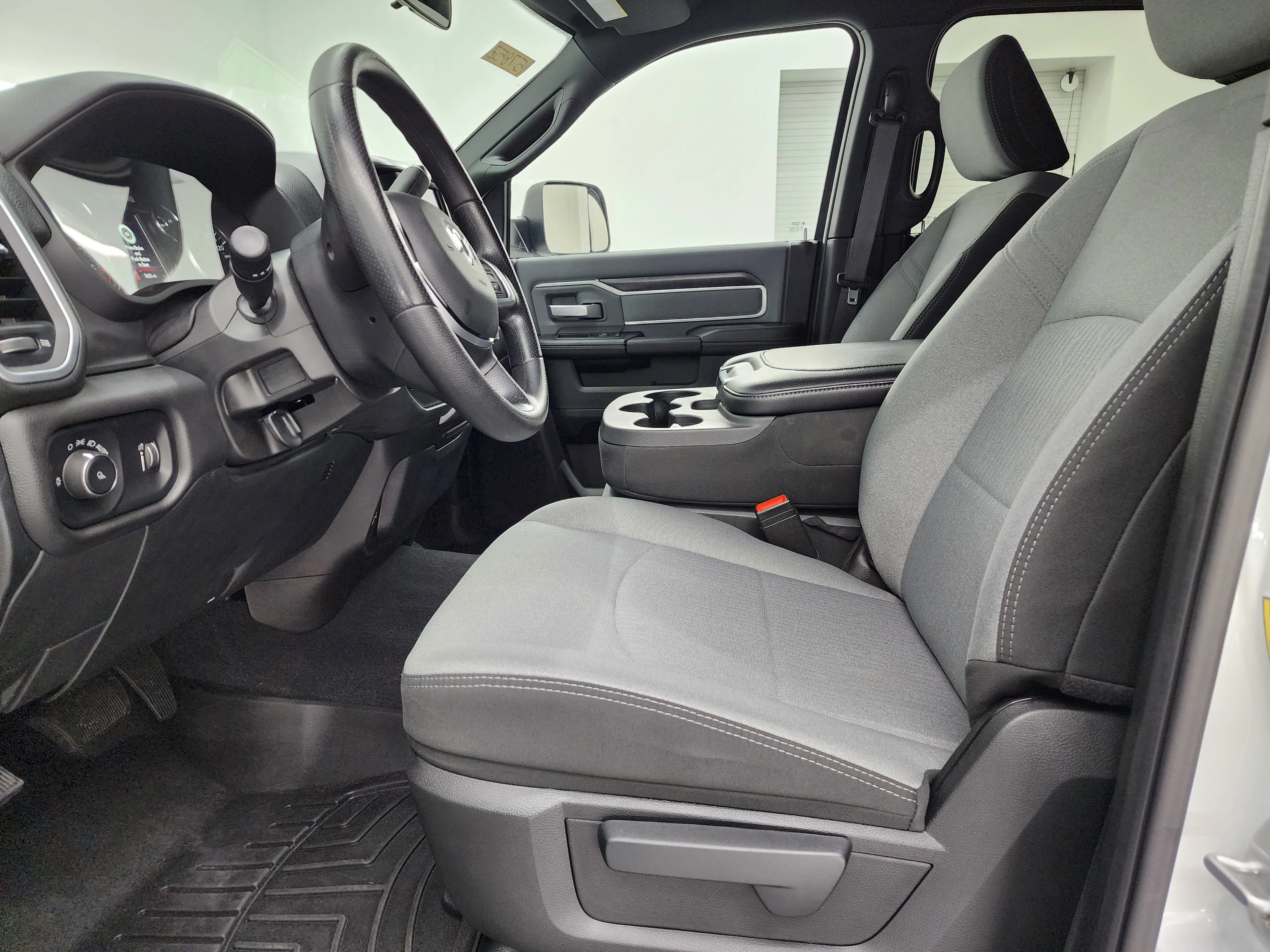 2022 RAM Ram 3500 Pickup Big Horn - Photo 8