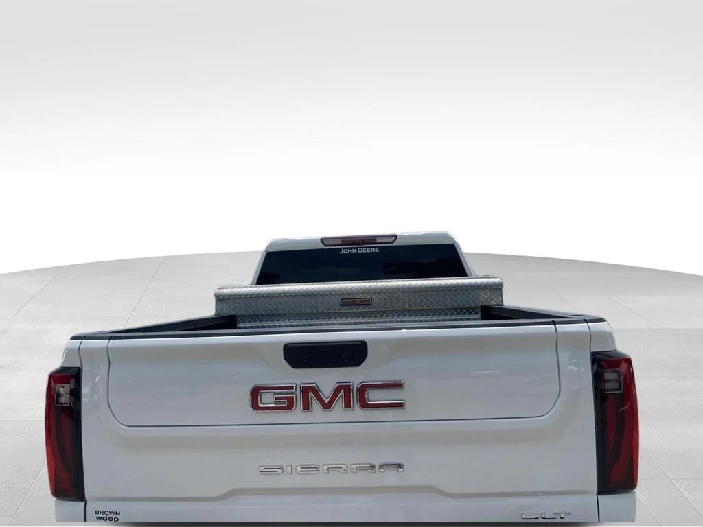 Used 2025 White GMC SLT image 36