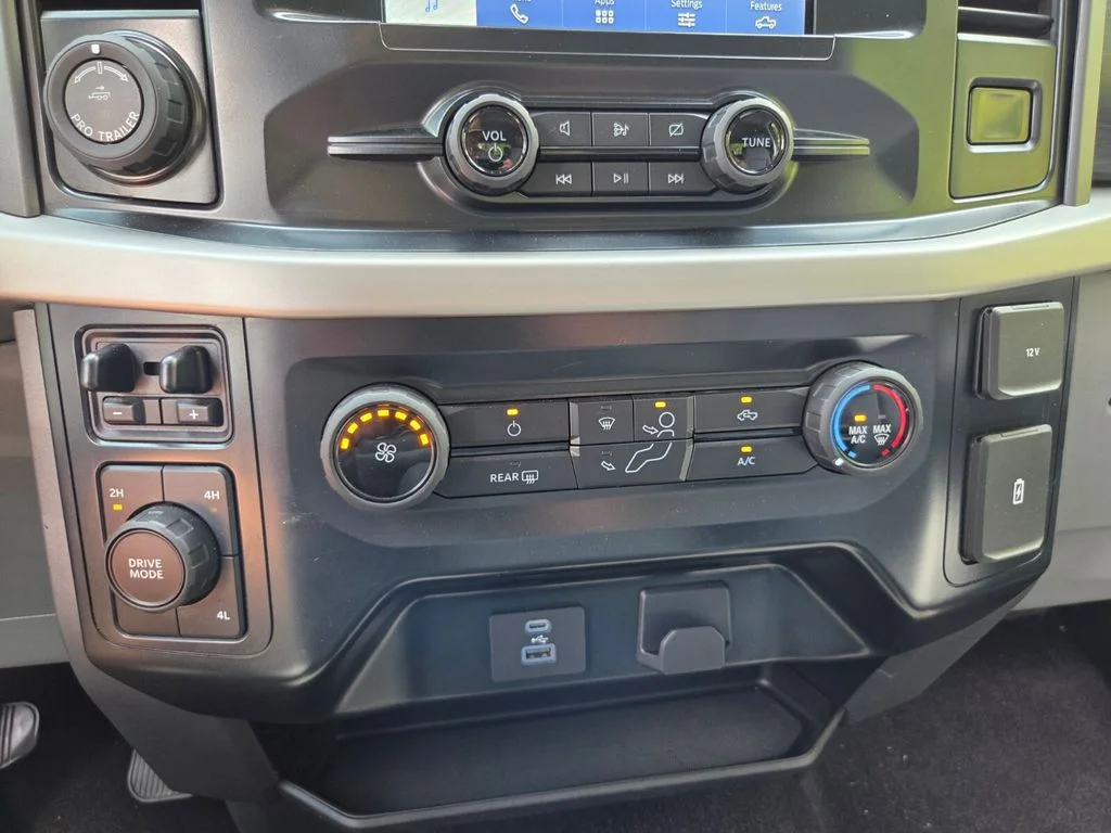 Used 2022 White Ford XLT image 29