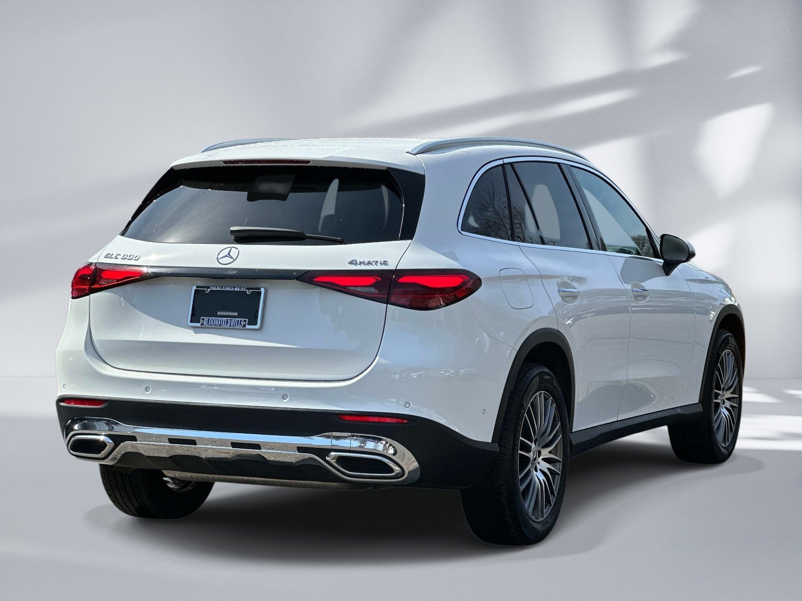 Certified Used 2025 Polar White Mercedes-Benz GLC 300 image 4