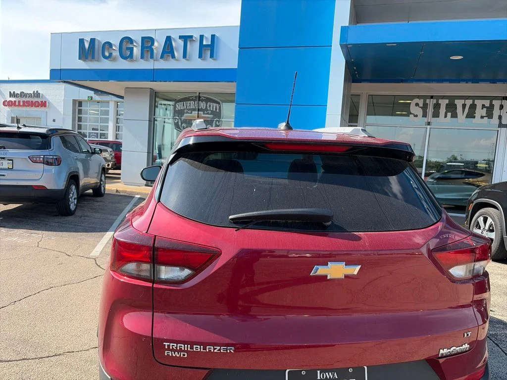 Used 2021 Red Chevrolet LT image 5